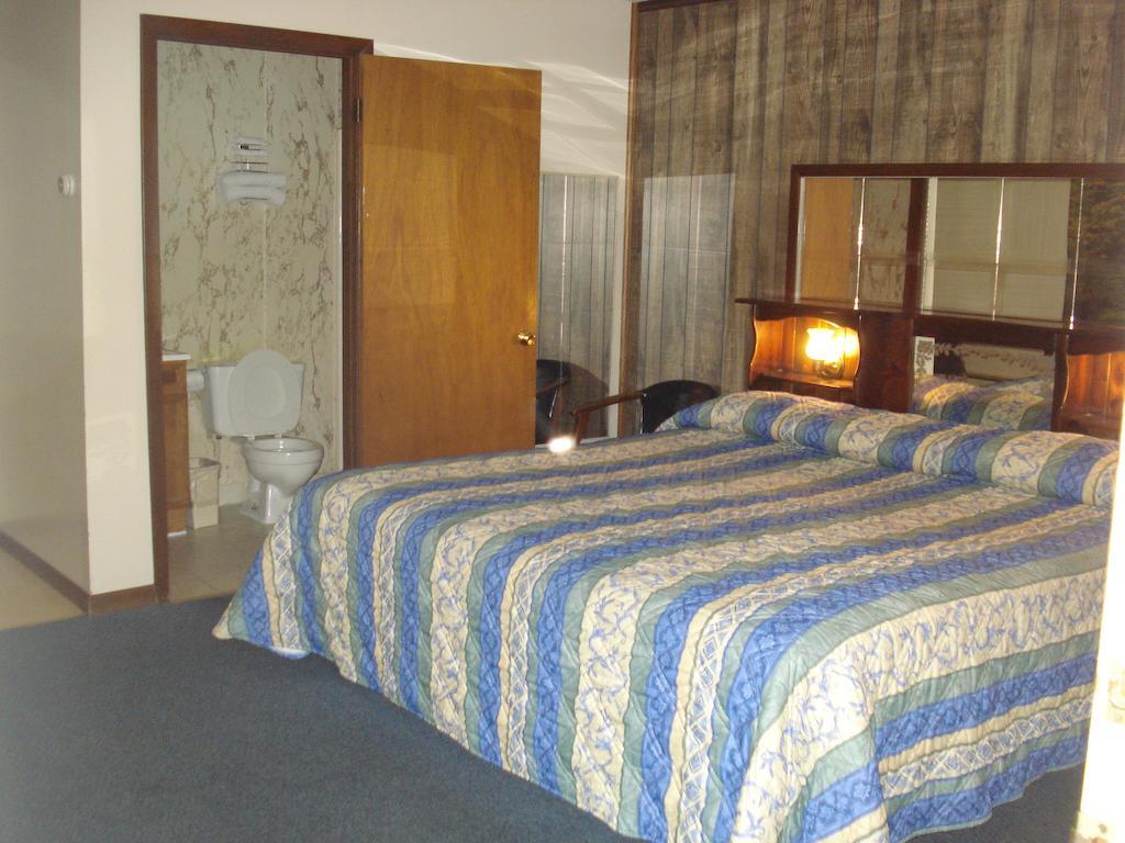 Cedar Grove Motel Altoona Oda fotoğraf