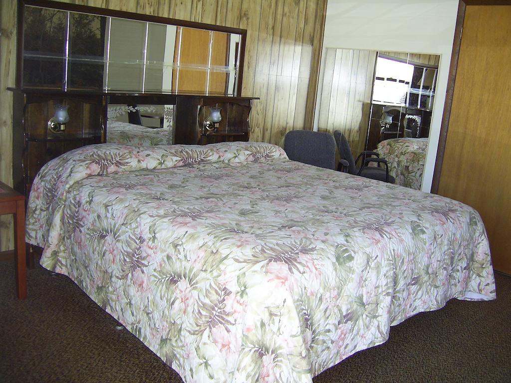 Cedar Grove Motel Altoona Oda fotoğraf