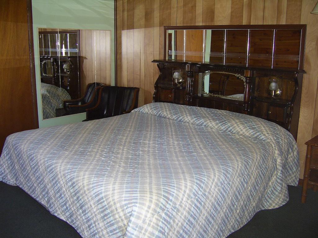 Cedar Grove Motel Altoona Oda fotoğraf